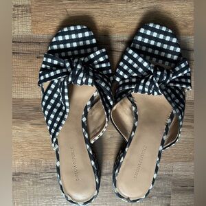 Women's gingham sandals size 8.5 banana republic